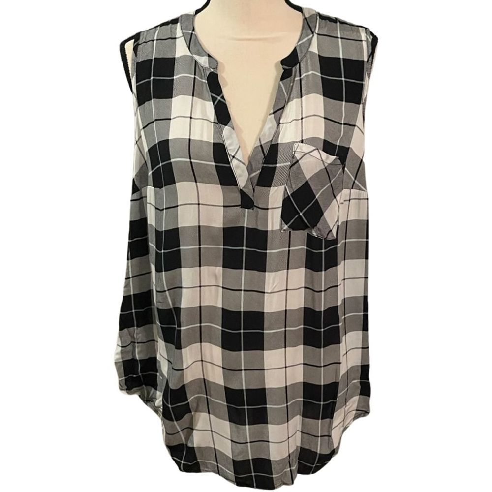 Torrid Plaid V-Neck High/Low Tank Tap Button Up in Back Torrid Sz 0 OR L/12